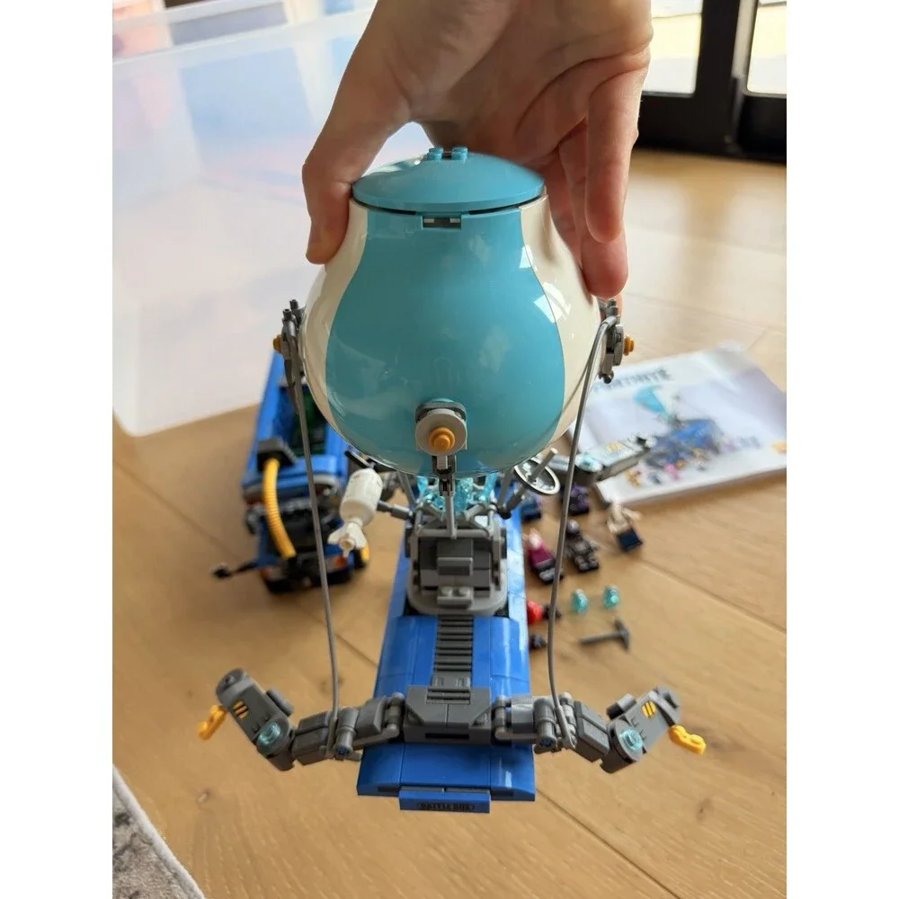 LEGO Battle Bus Fortnite Set 77073, Released 2024